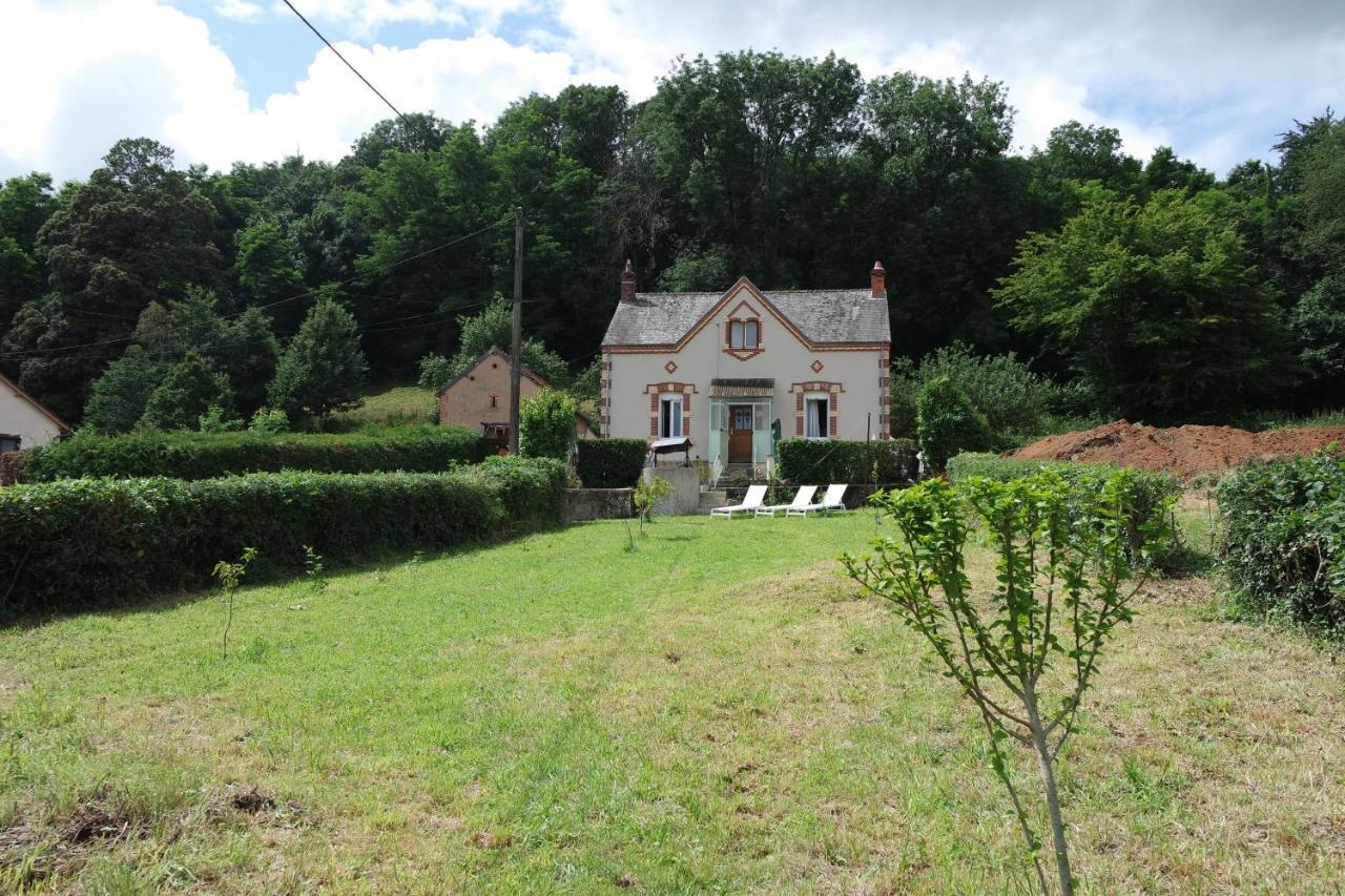 Domaine Du Pavillon Gite 15 Personnes Issy-l'Eveque ภายนอก รูปภาพ