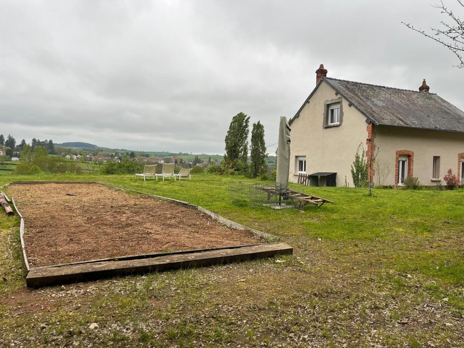 Domaine Du Pavillon Gite 15 Personnes Issy-l'Eveque ภายนอก รูปภาพ
